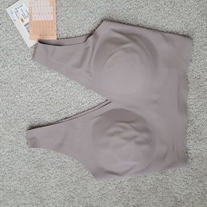 True & Co. True Body V-neck Bralette in mink